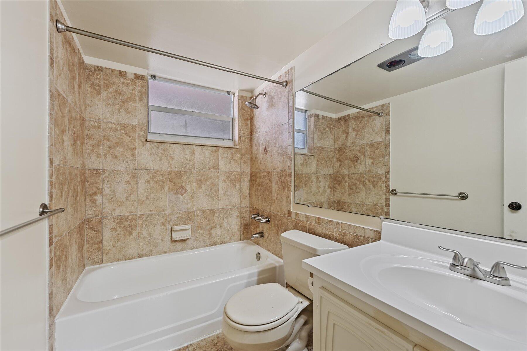 LAKESIDE VILLAGE CONDO 9 - Residential Lease