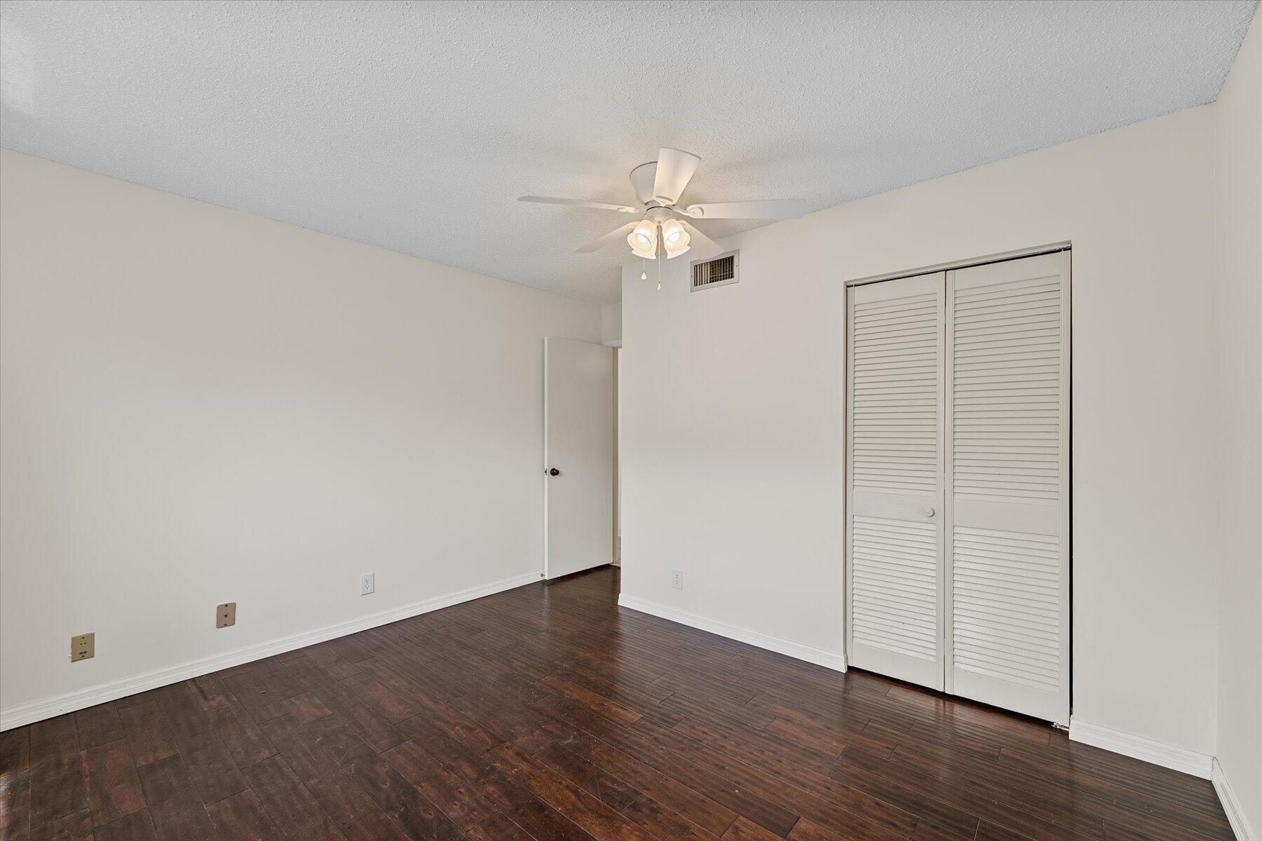 LAKESIDE VILLAGE CONDO 9 - Residential Lease