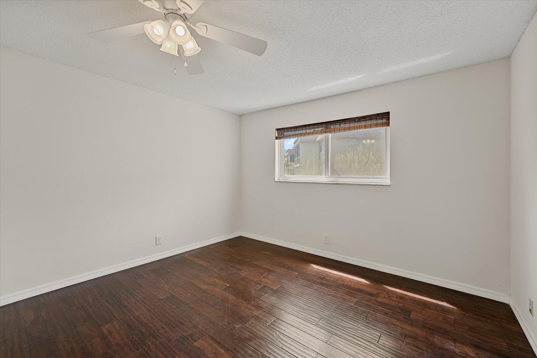 LAKESIDE VILLAGE CONDO 9 - Residential Lease