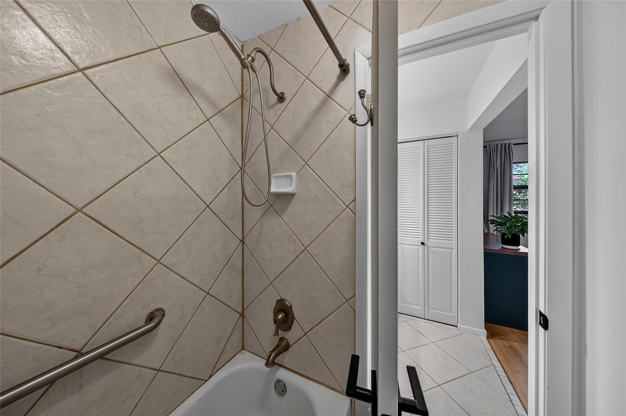 Spanish Springs Townhomes - Residential