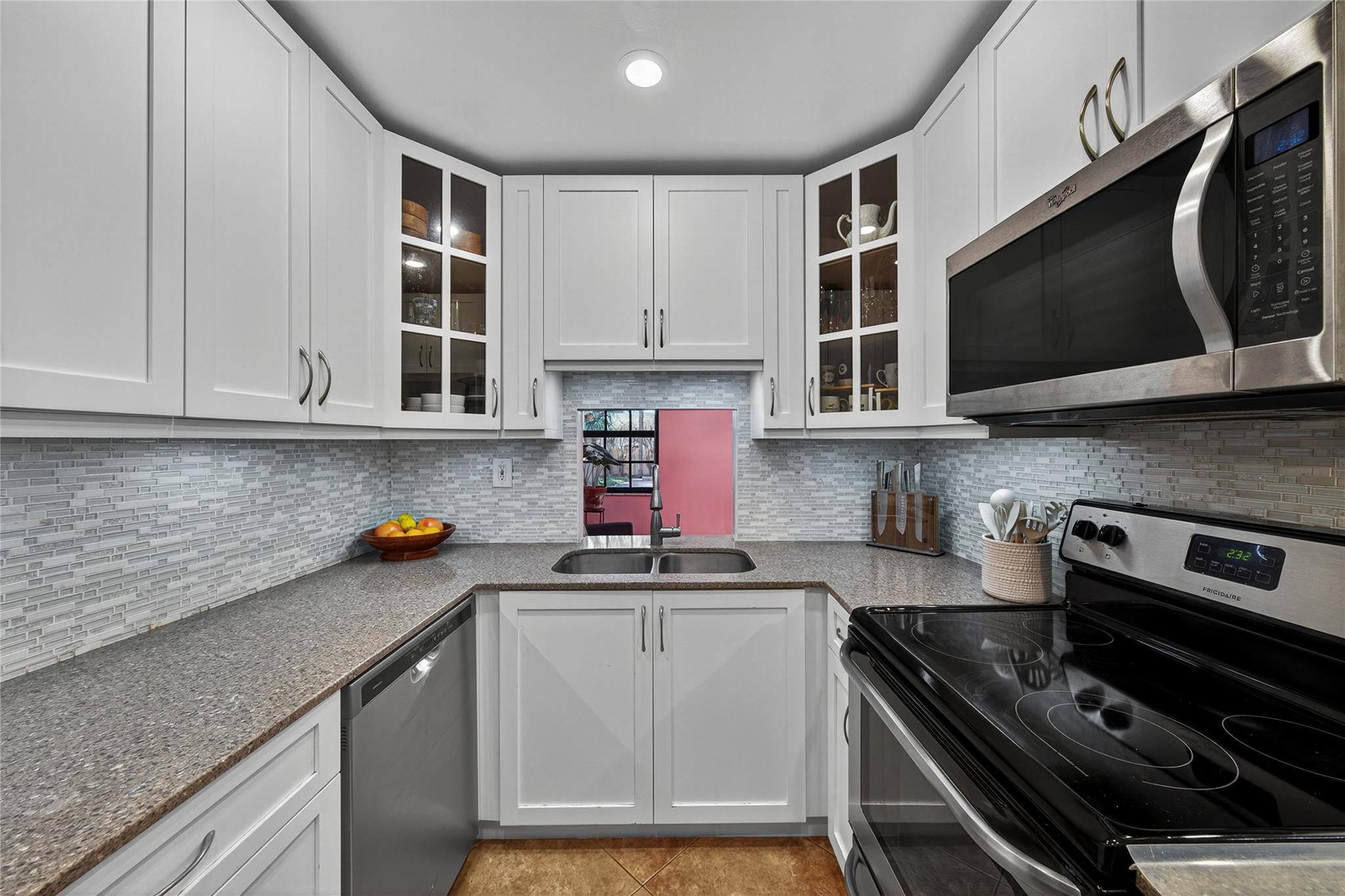 Spanish Springs Townhomes - Residential