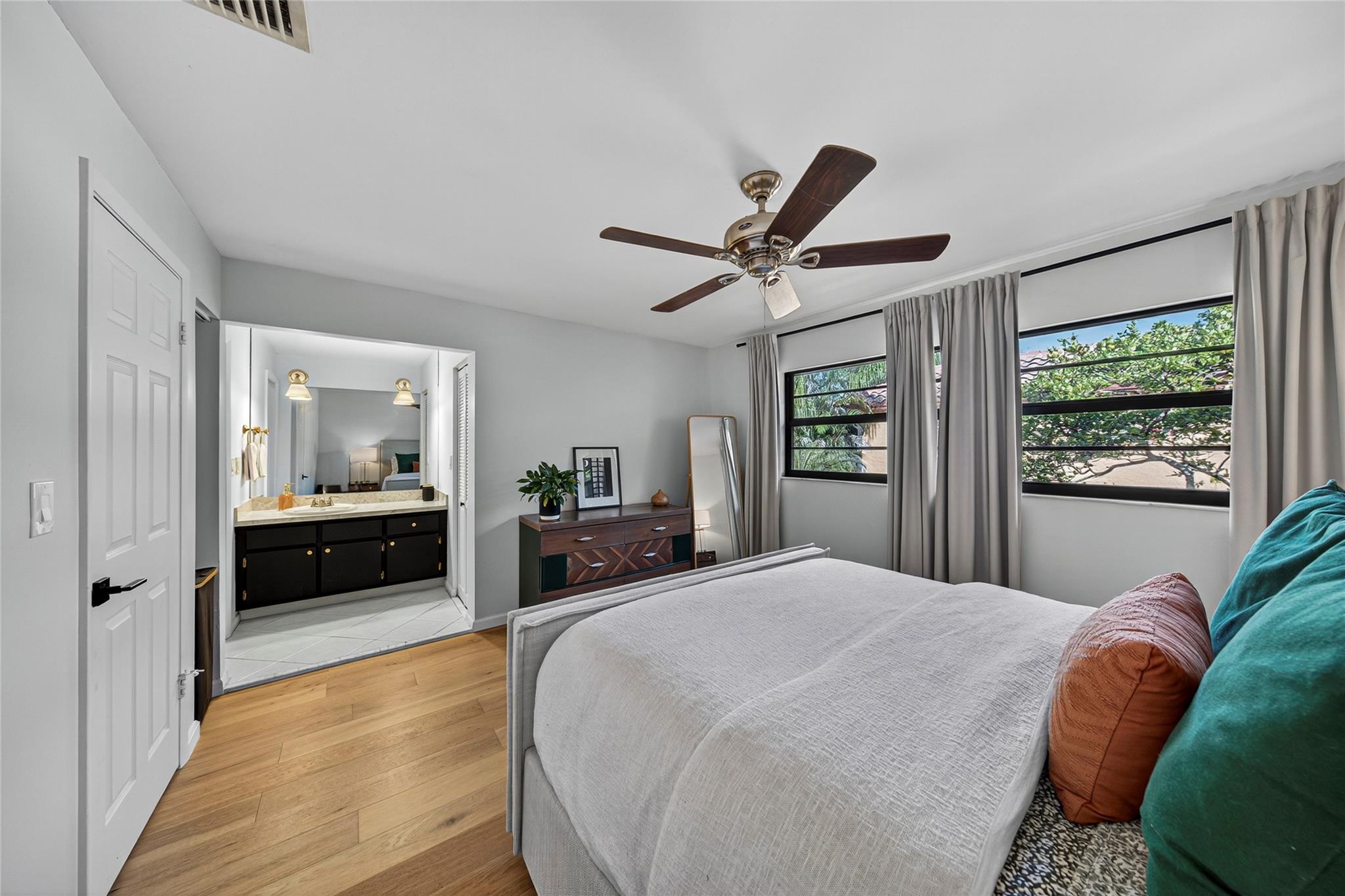 Spanish Springs Townhomes - Residential