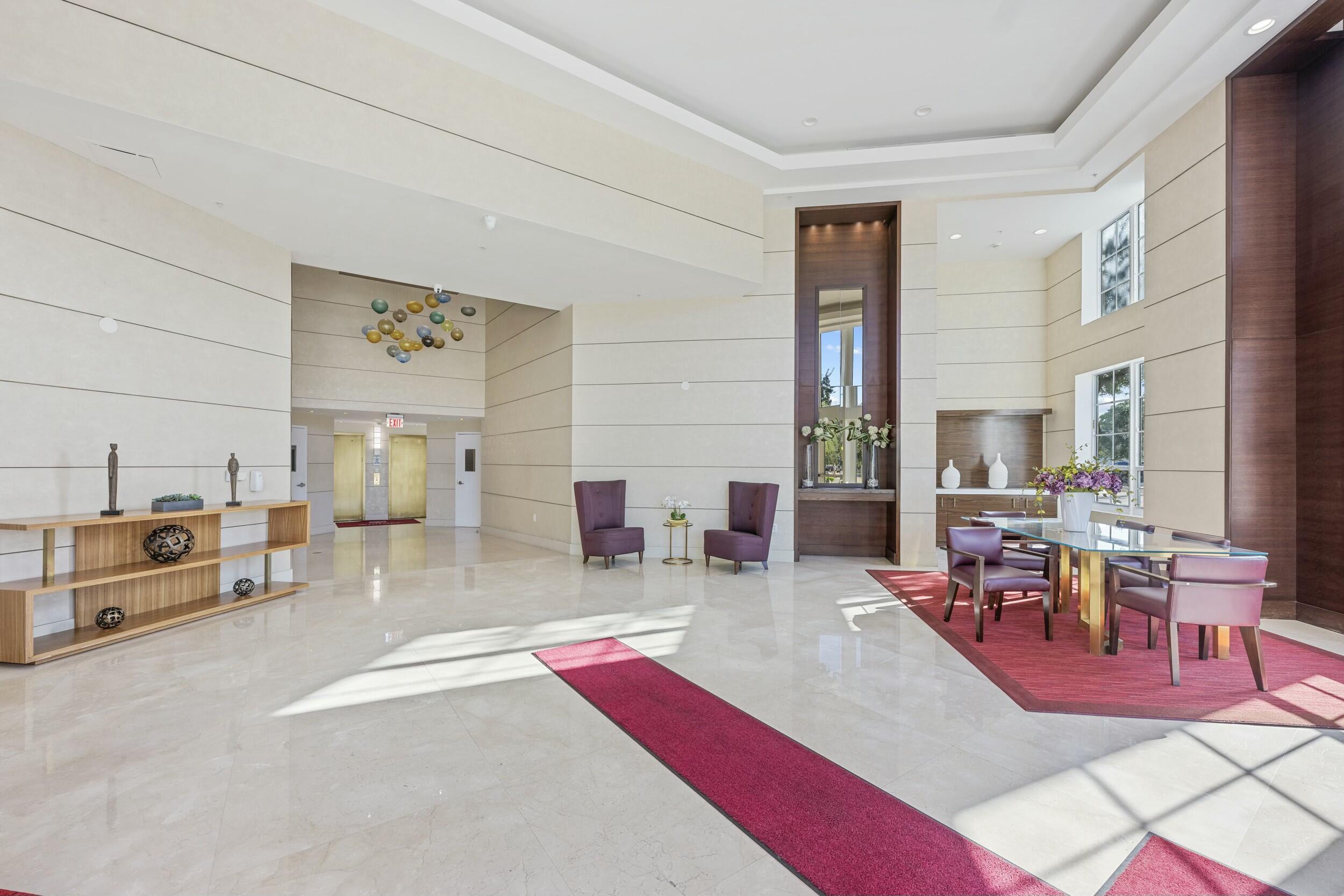 WHITNEY CONDO - Residential