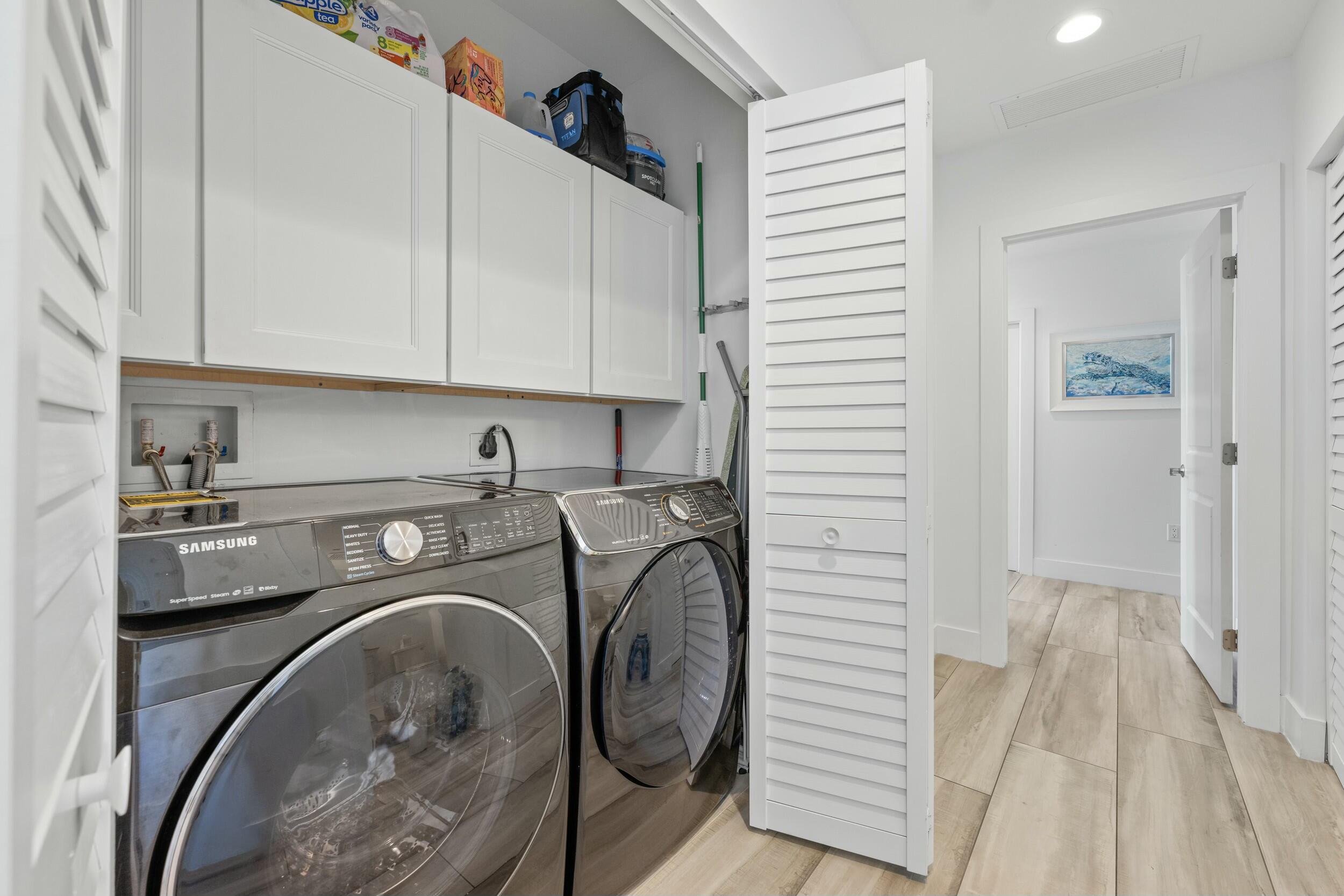 WHITNEY CONDO - Residential