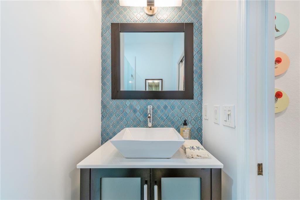 THE LEGENDS - Residential