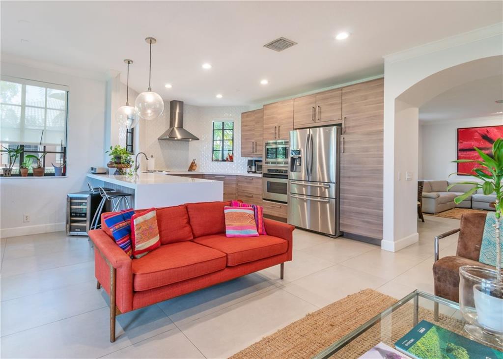 THE LEGENDS - Residential