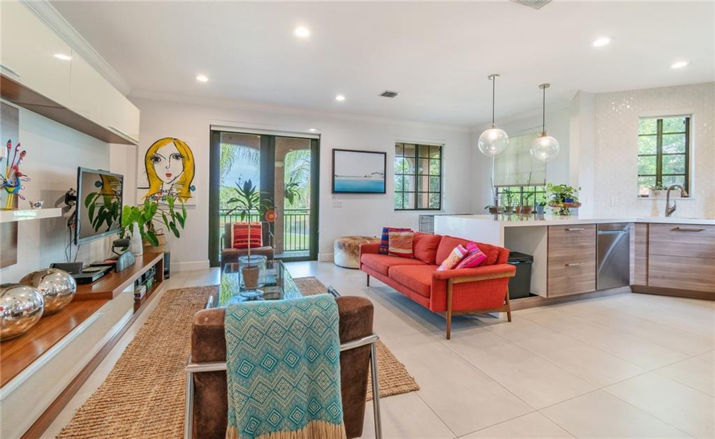 THE LEGENDS - Residential