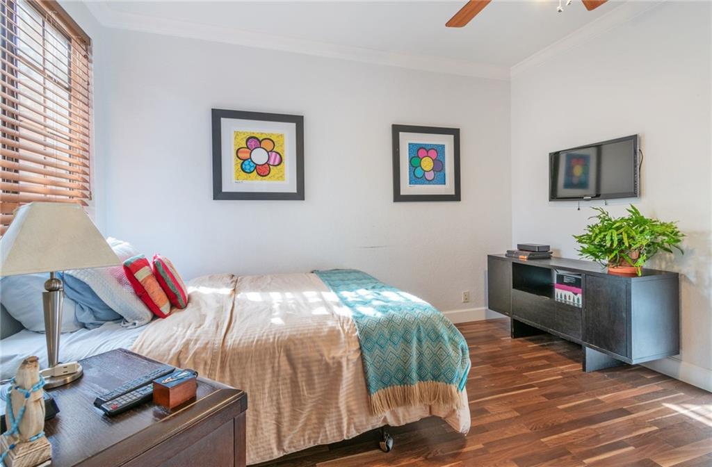 THE LEGENDS - Residential