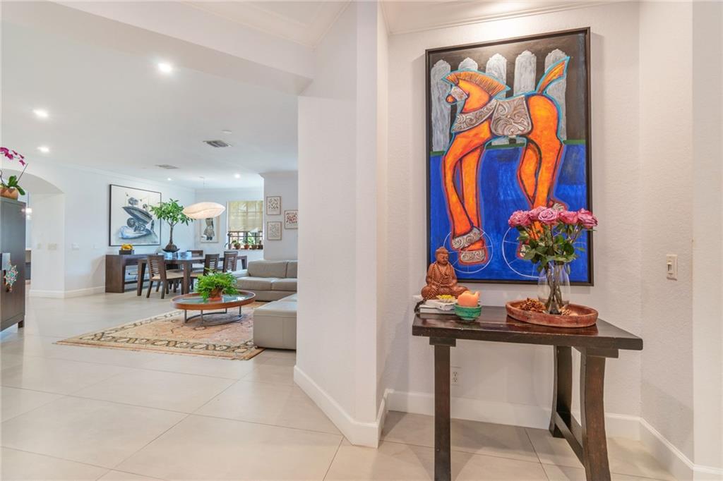 THE LEGENDS - Residential