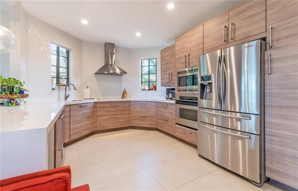 THE LEGENDS - Residential