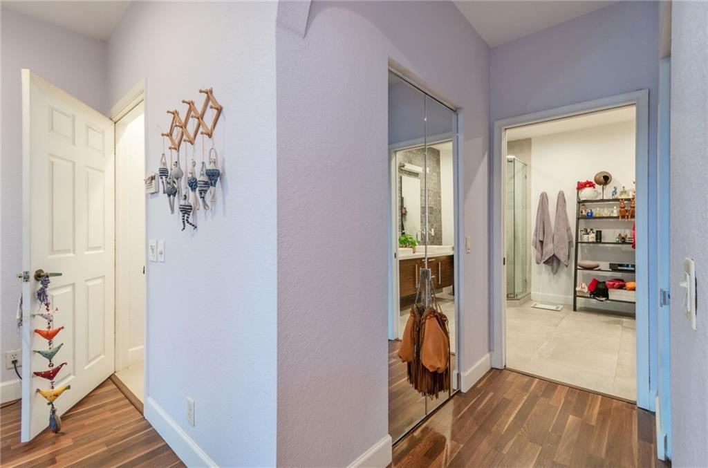 THE LEGENDS - Residential