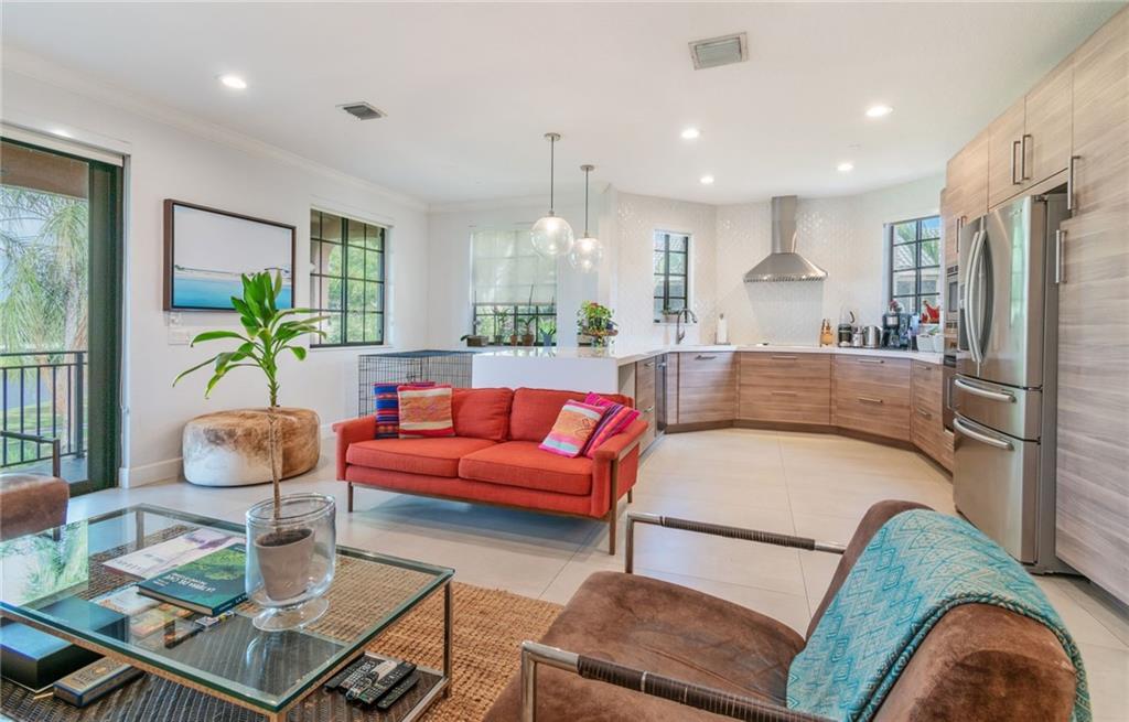 THE LEGENDS - Residential