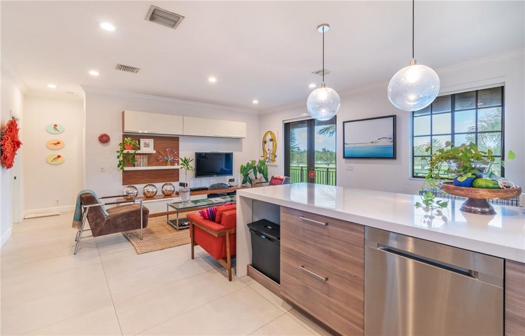 THE LEGENDS - Residential