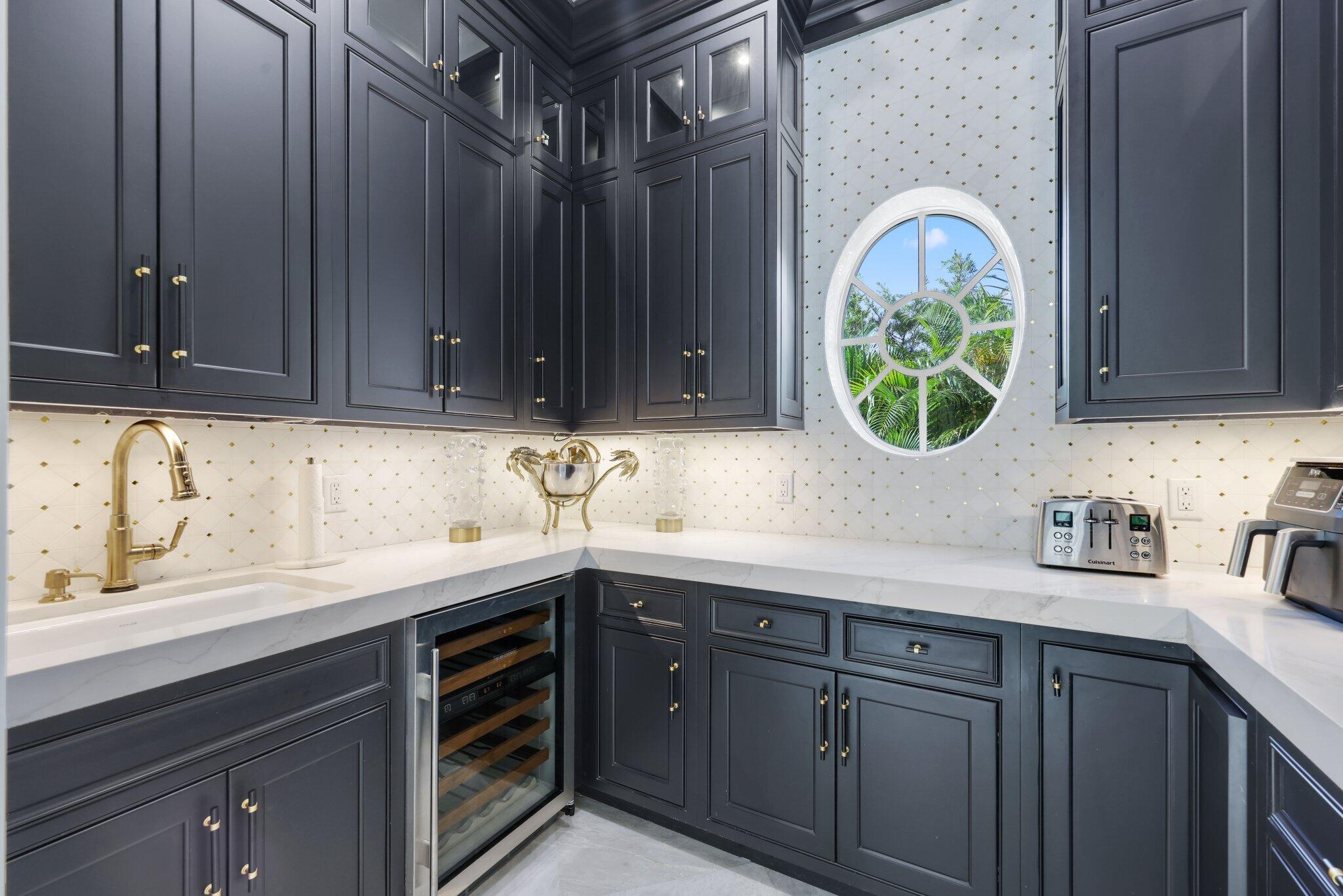 A perfect 10 on prestigious Hillsboro Mile! This exceptional ocean-to- – image 13