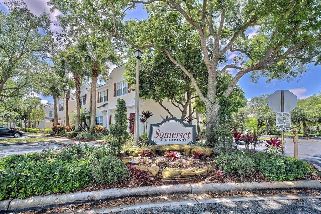 Photo of 154 SW 96th Terrace, Plantation, FL 33324 (MLS # F10550114)