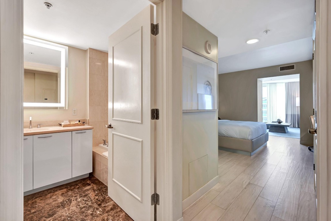 View photos, virtual tours, details... 505 N Ft Lauderdale Bch Boulevard 903