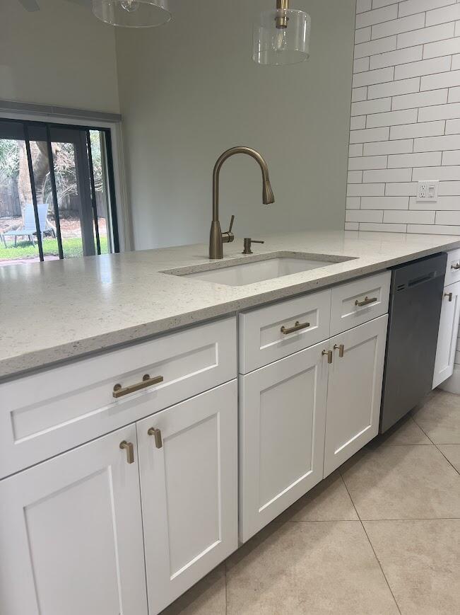 VILLAS DE LA COSTA CONDO - Residential Lease