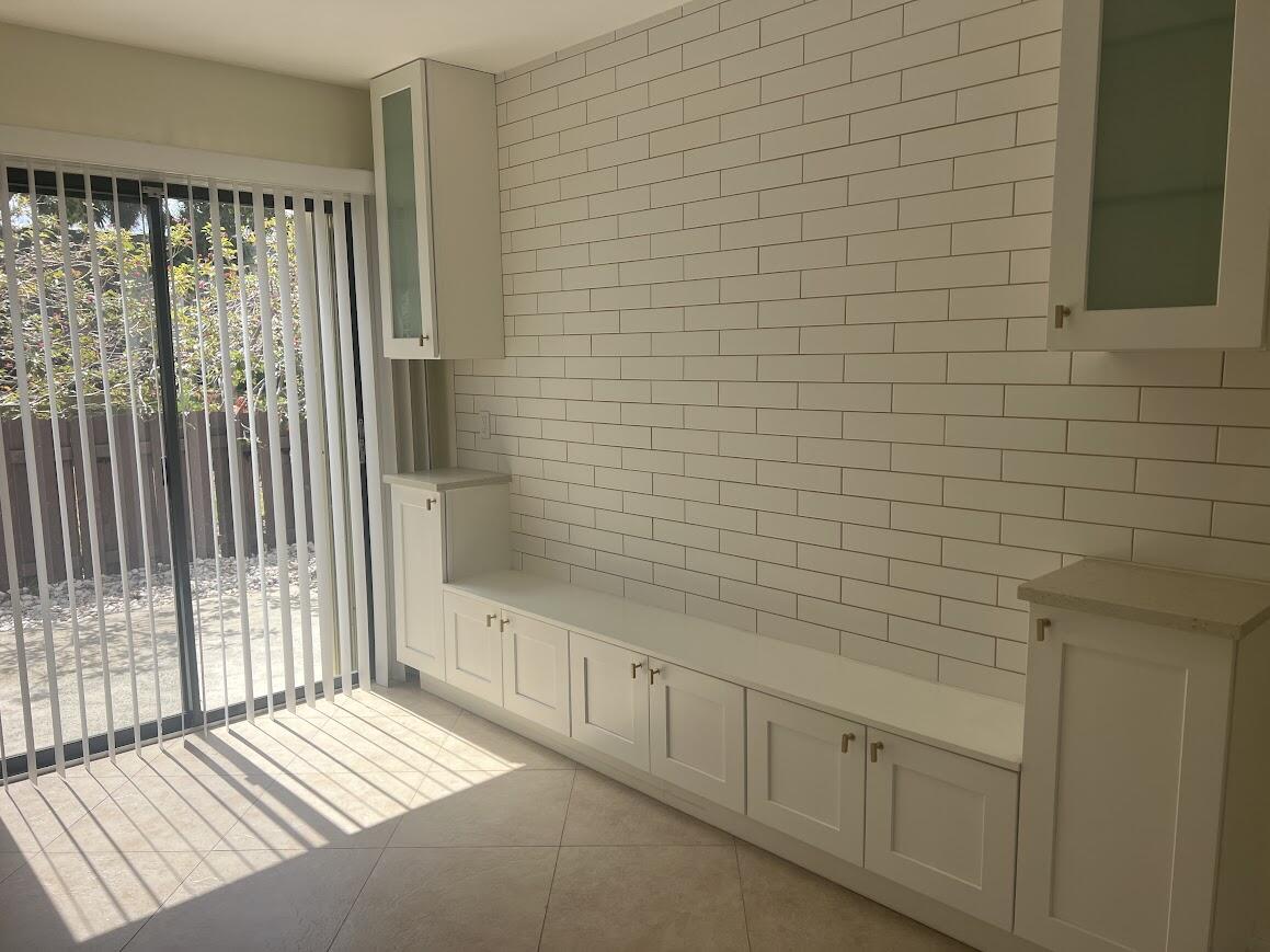 VILLAS DE LA COSTA CONDO - Residential Lease