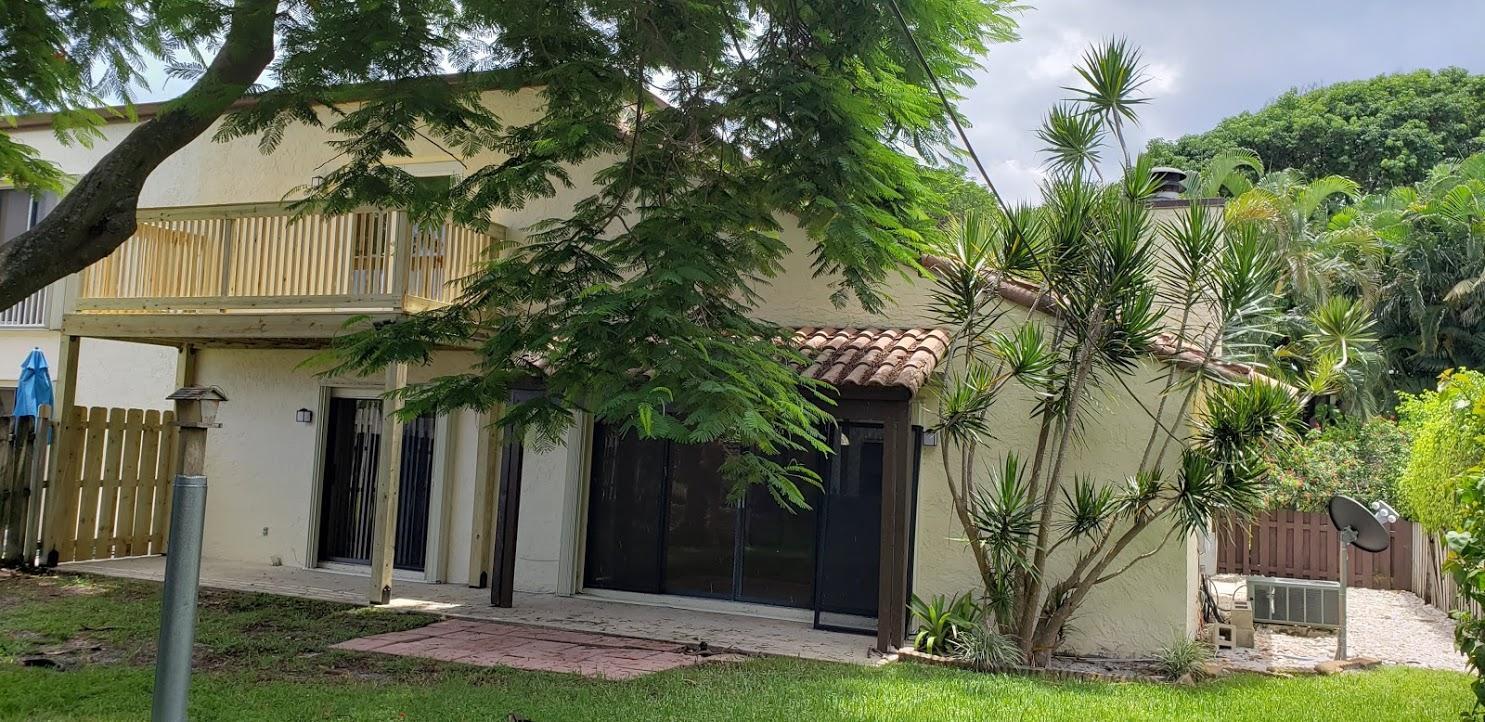 VILLAS DE LA COSTA CONDO - Residential Lease