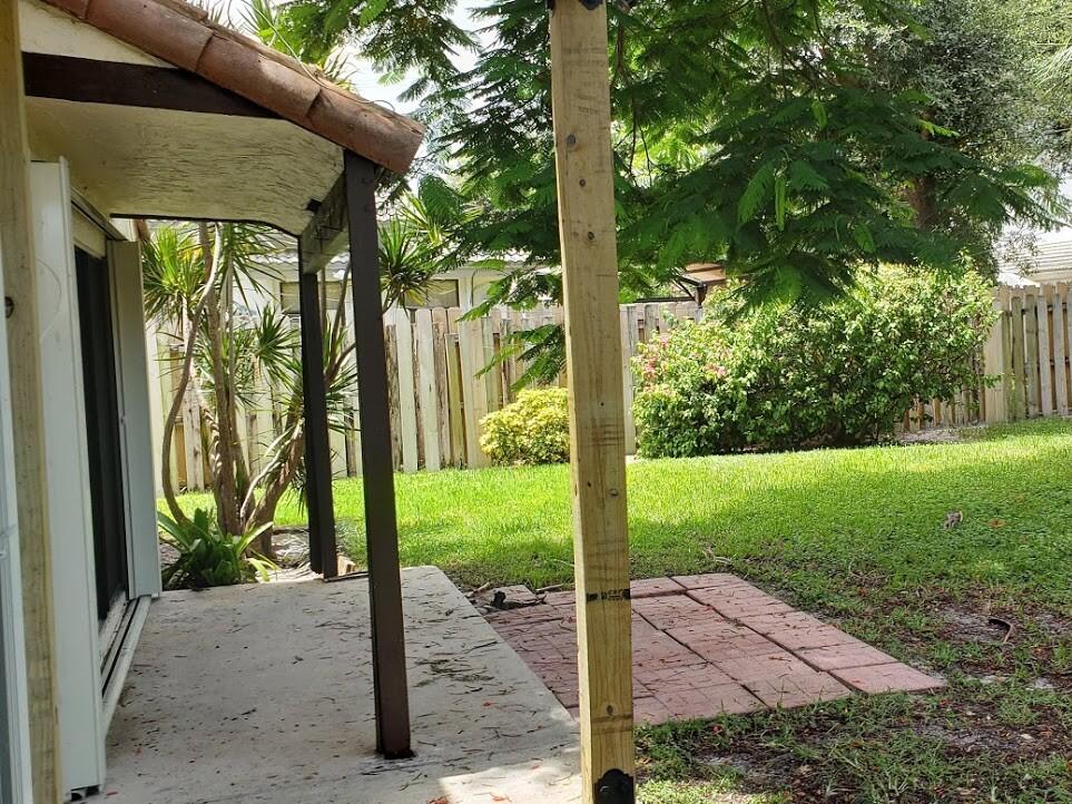 VILLAS DE LA COSTA CONDO - Residential Lease