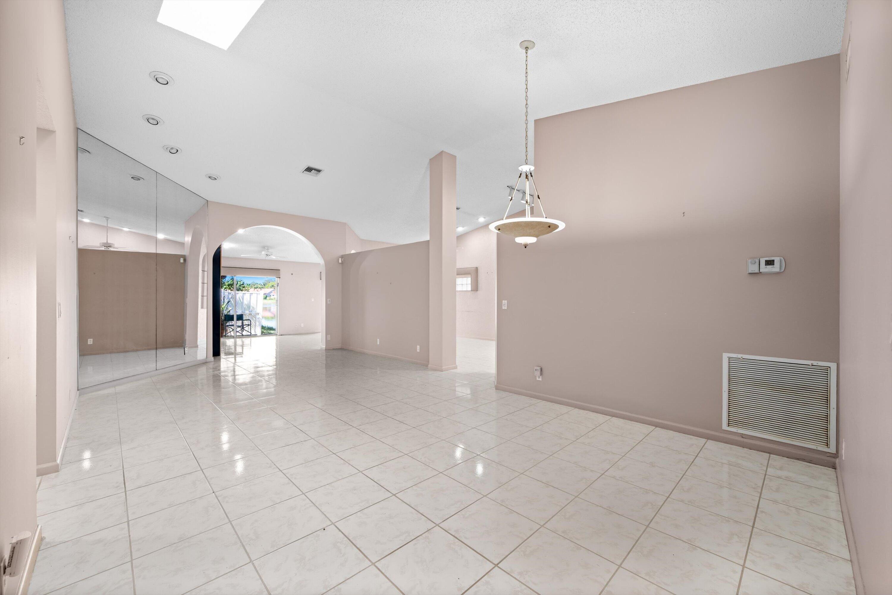 PALM ISLES - Residential
