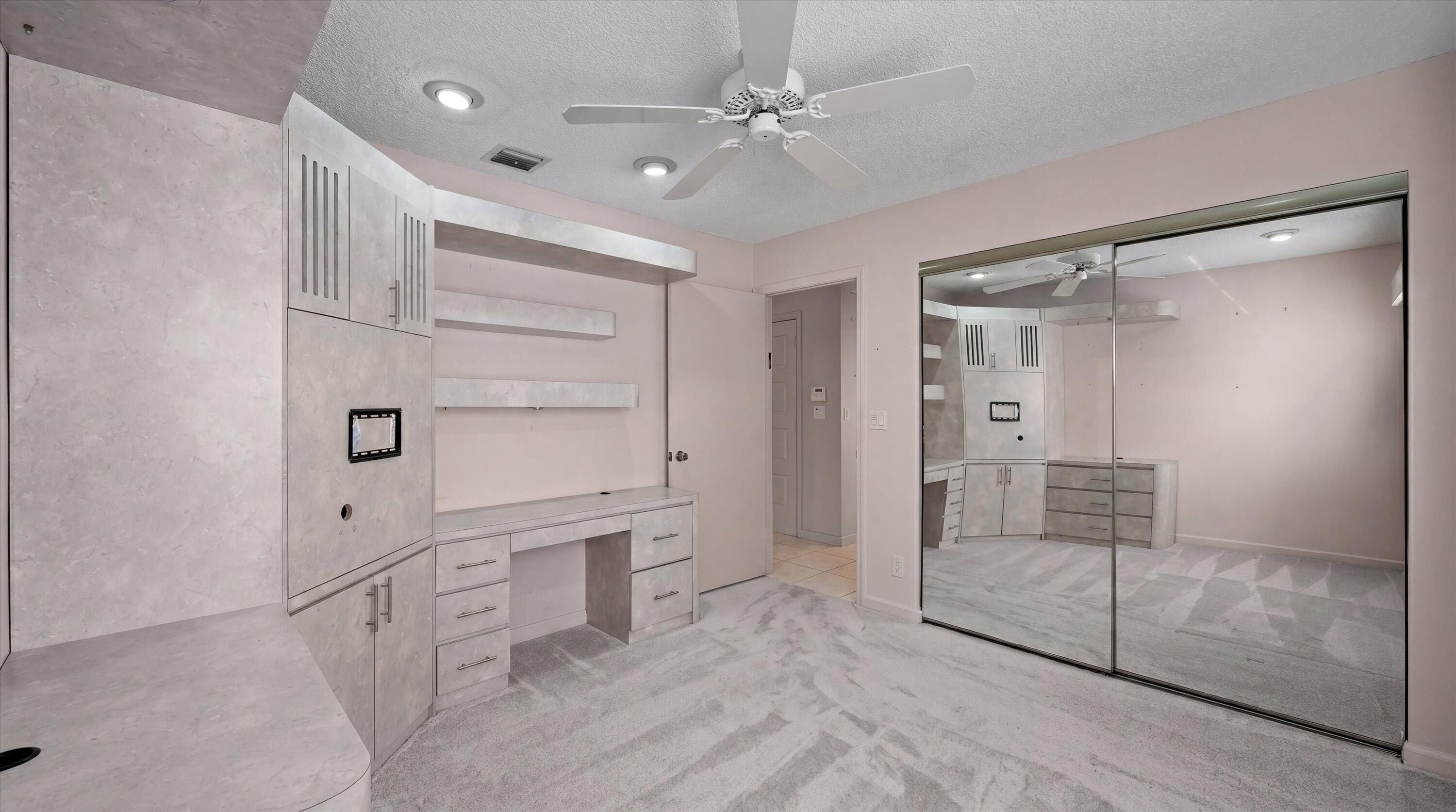 PALM ISLES - Residential