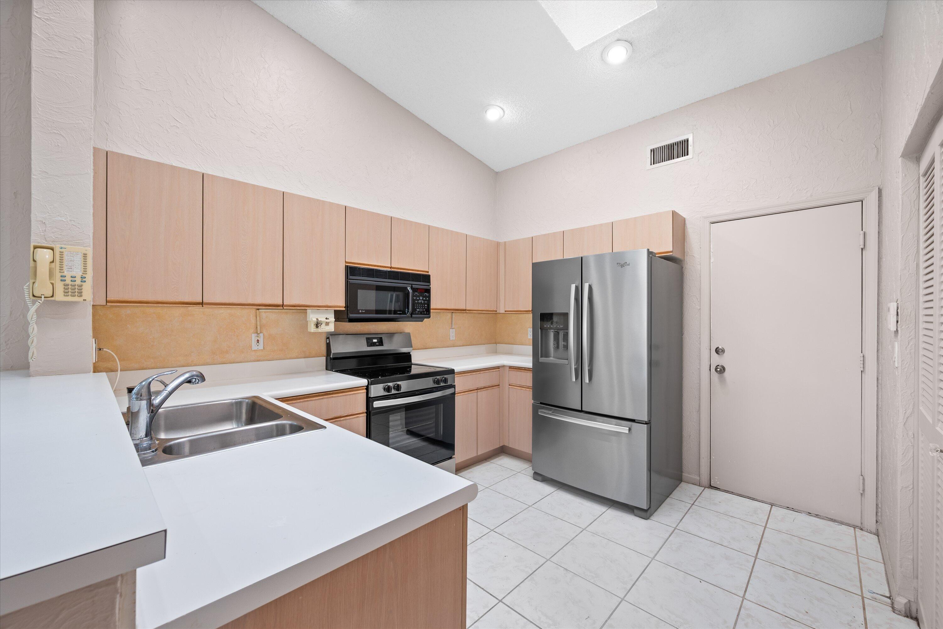 PALM ISLES - Residential