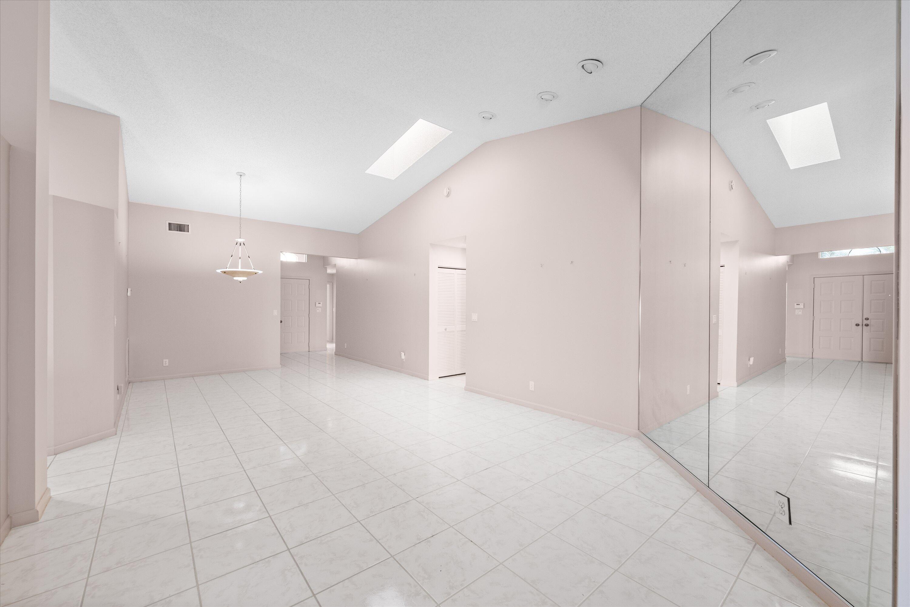 PALM ISLES - Residential