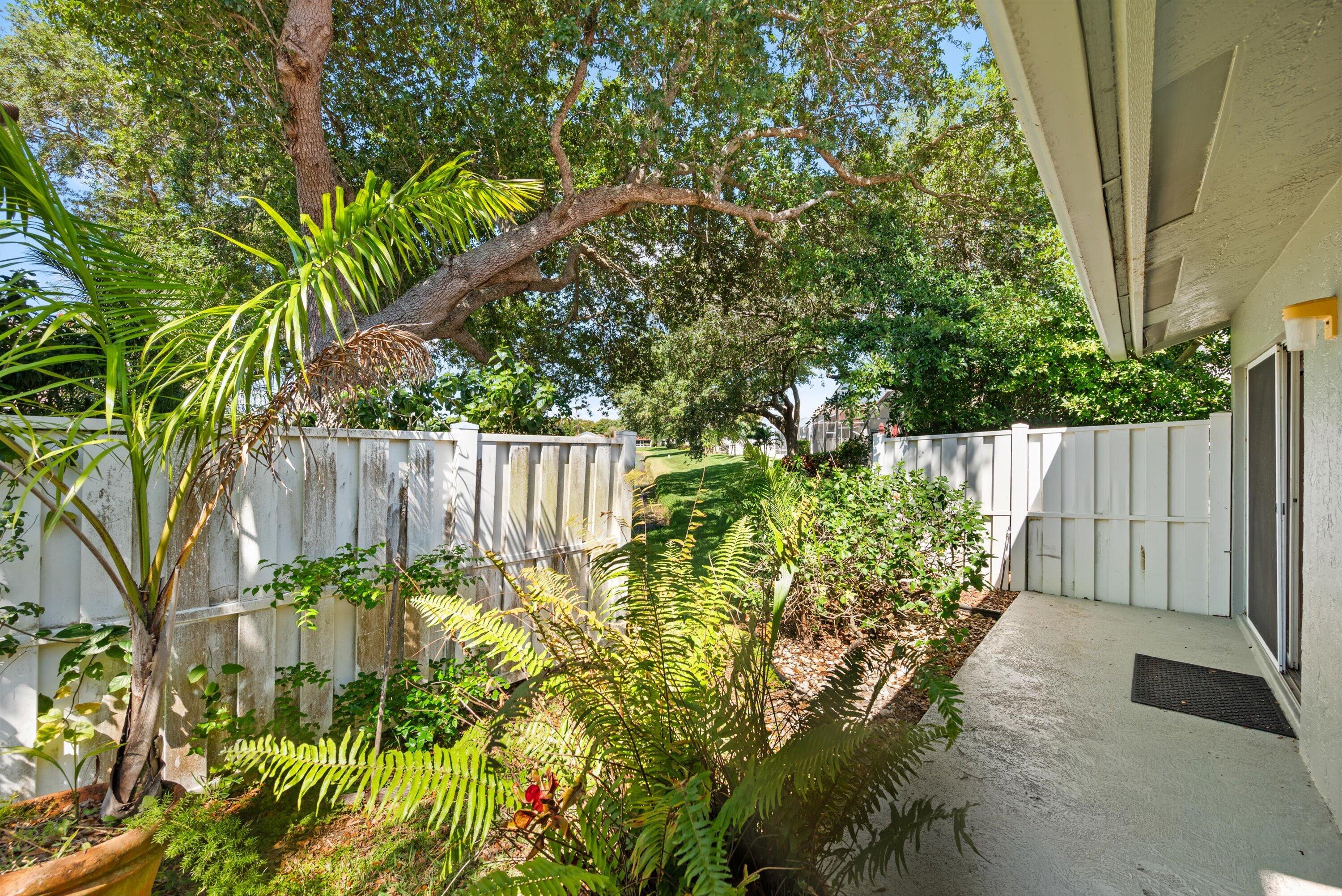 PALM ISLES - Residential