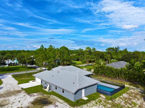 A home in Loxahatchee