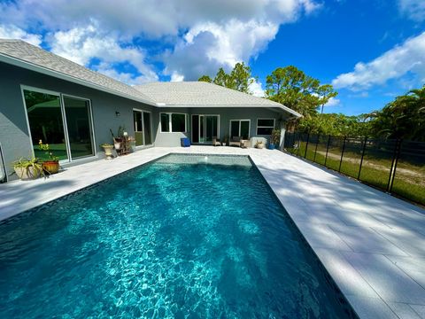 A home in Loxahatchee