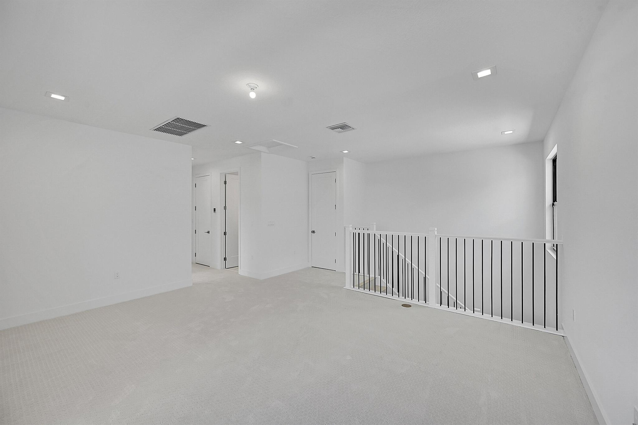 AVENIR POD - Residential Lease