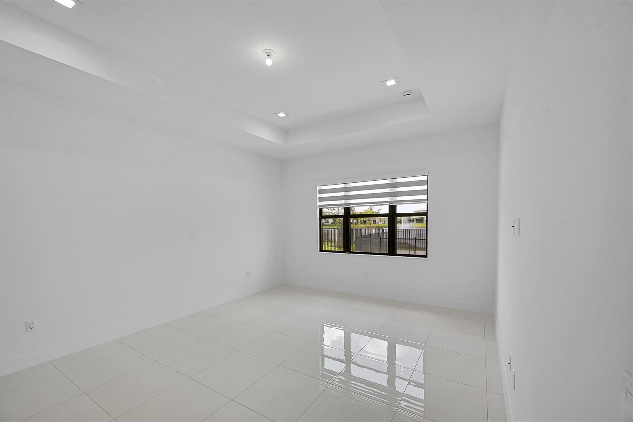 AVENIR POD - Residential Lease