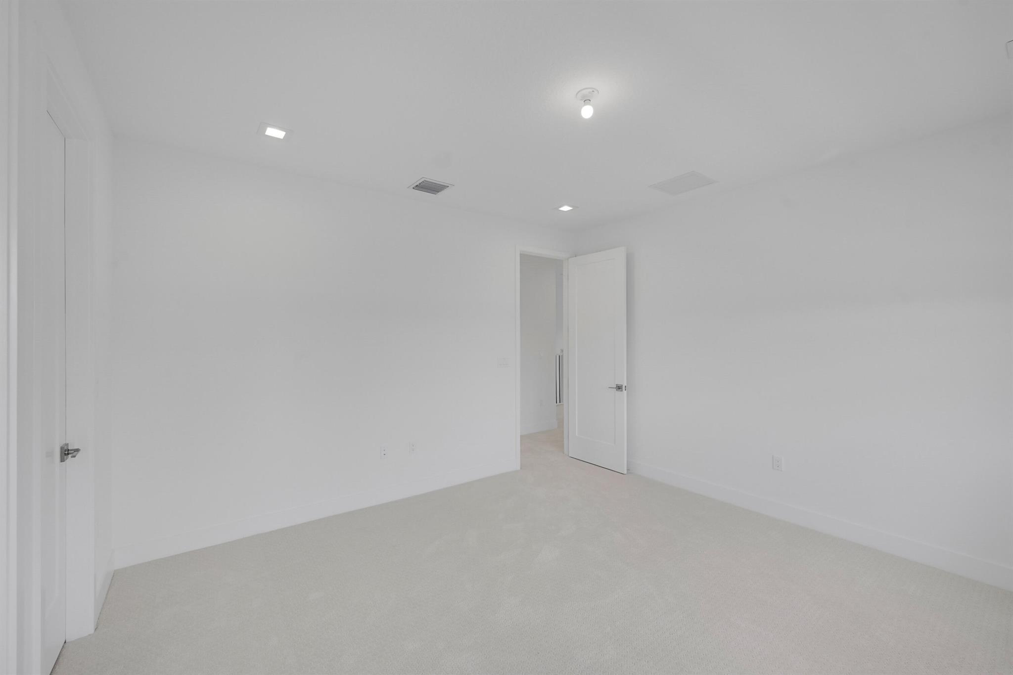 AVENIR POD - Residential Lease