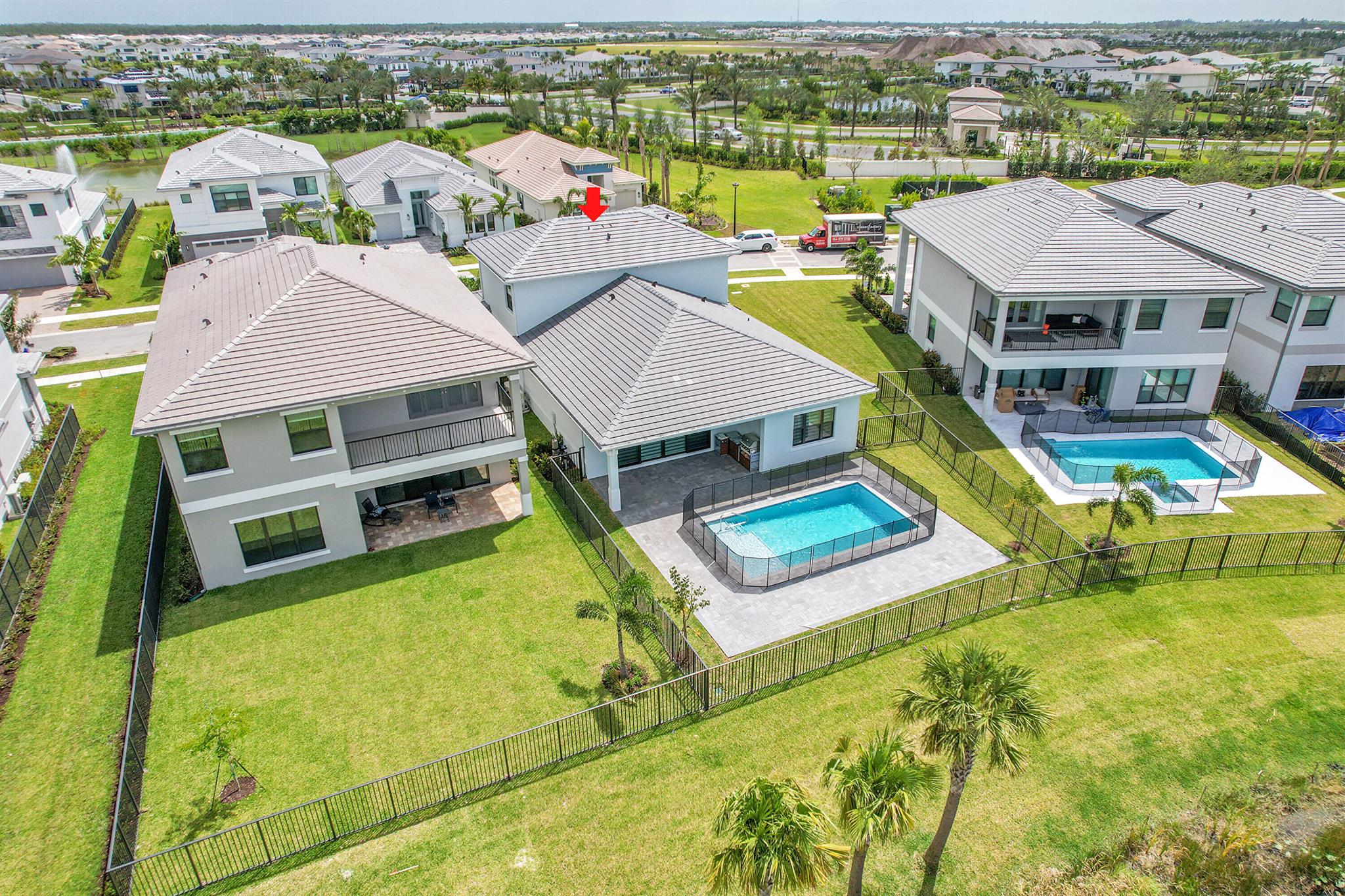AVENIR POD - Residential Lease