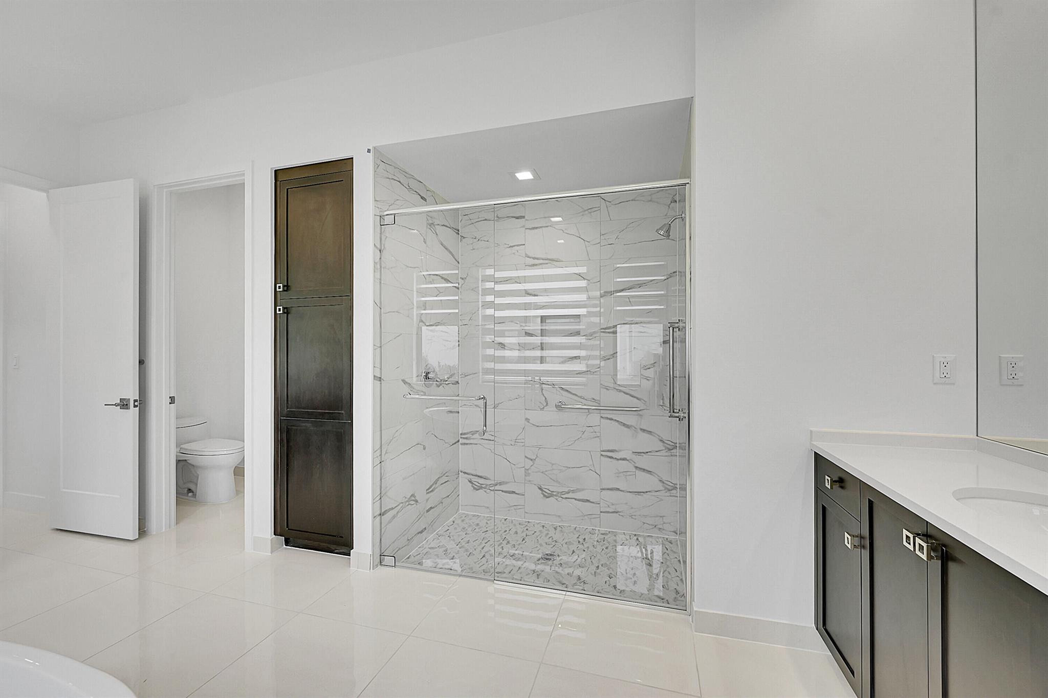 AVENIR POD - Residential Lease