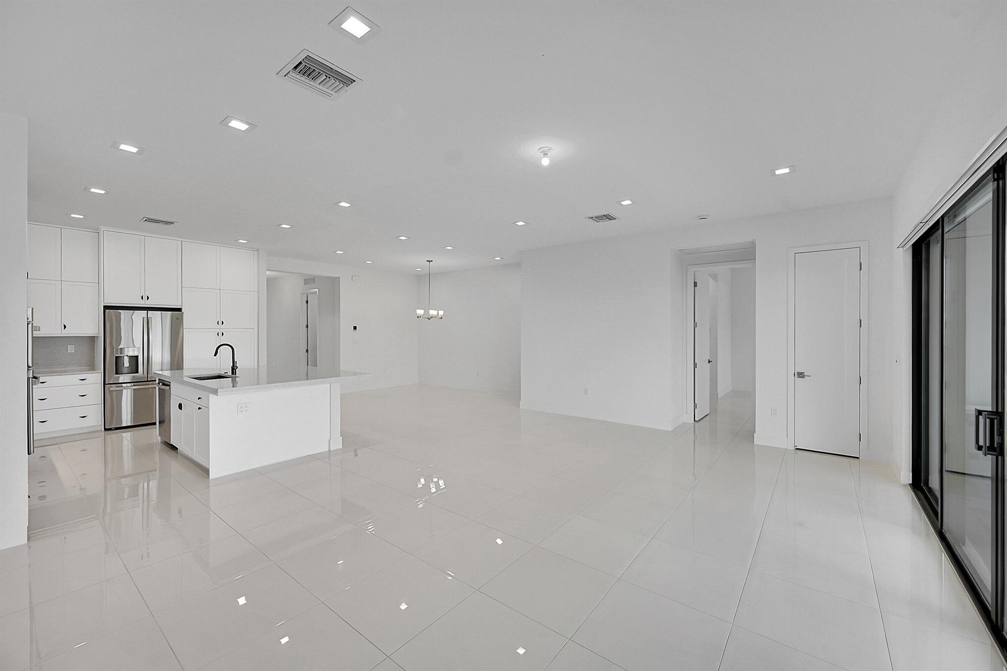 AVENIR POD - Residential Lease