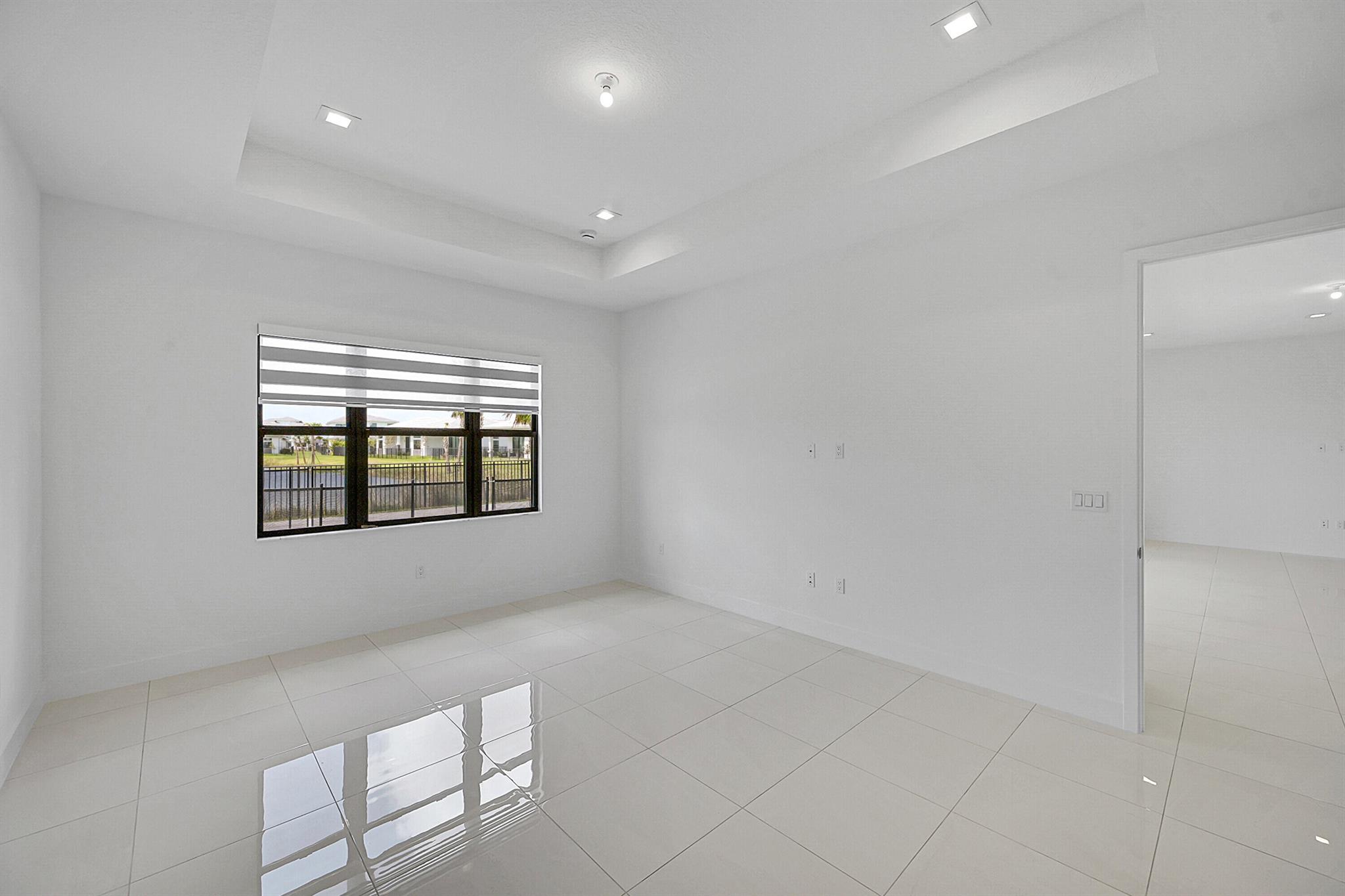 AVENIR POD - Residential Lease