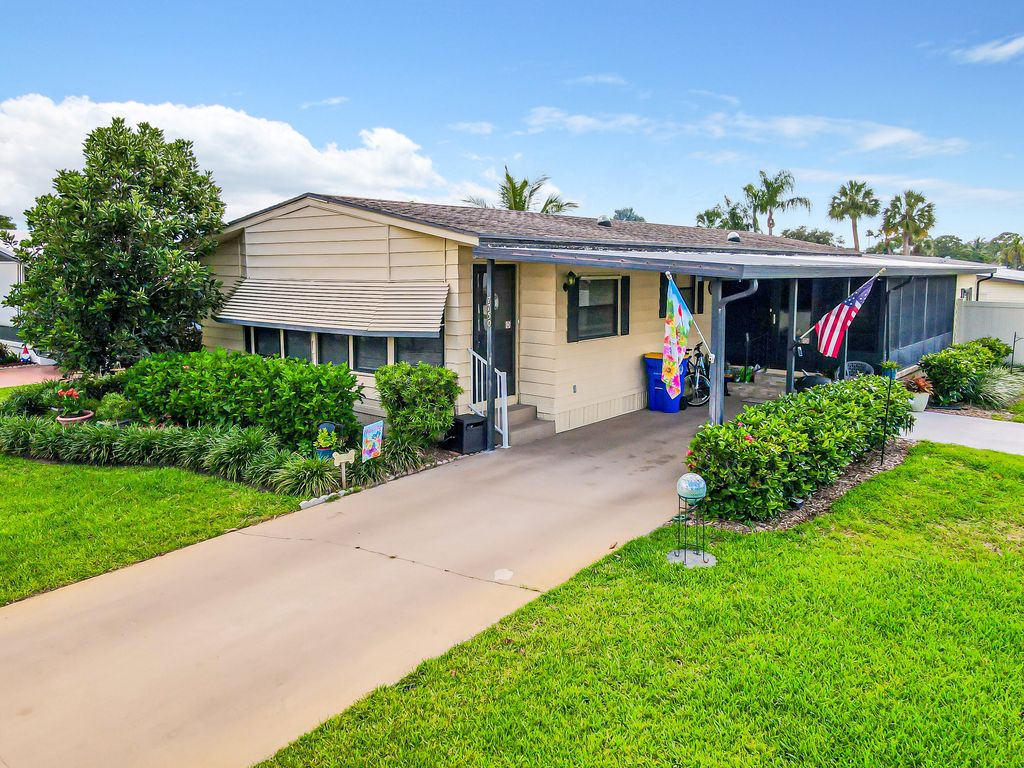Photo of 7750 SE Shenandoah Drive, Hobe Sound, FL 33455 (MLS # R10800917)