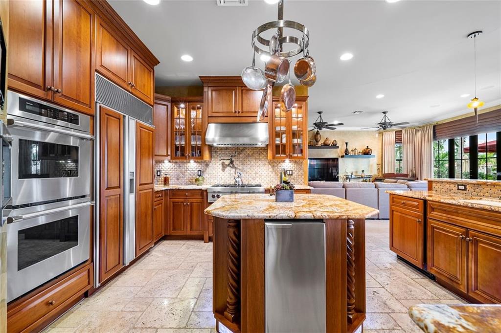 CORAL RIDGE COUNTRY CLUB - Residential