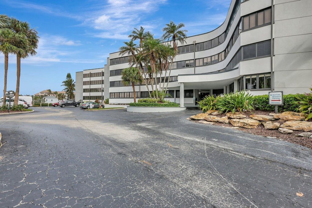 Photo of 1357 NE Ocean Boulevard #318, Stuart, FL 34996 (MLS # R11077887)