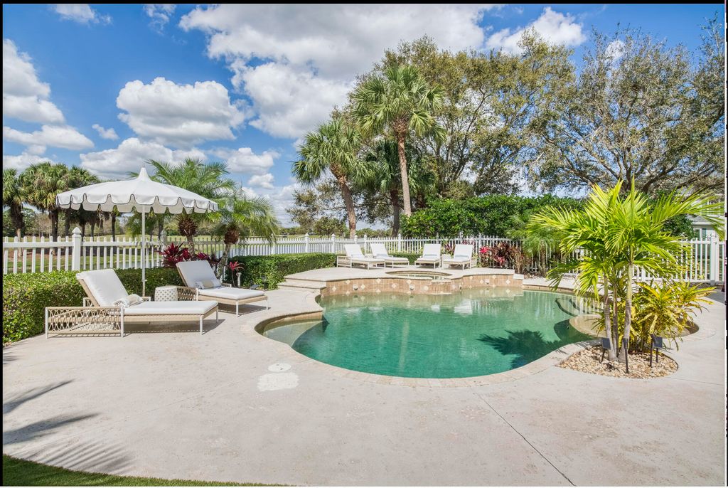 Photo of 206 Barbados Drive, Jupiter, FL 33458 (MLS # R10961083)