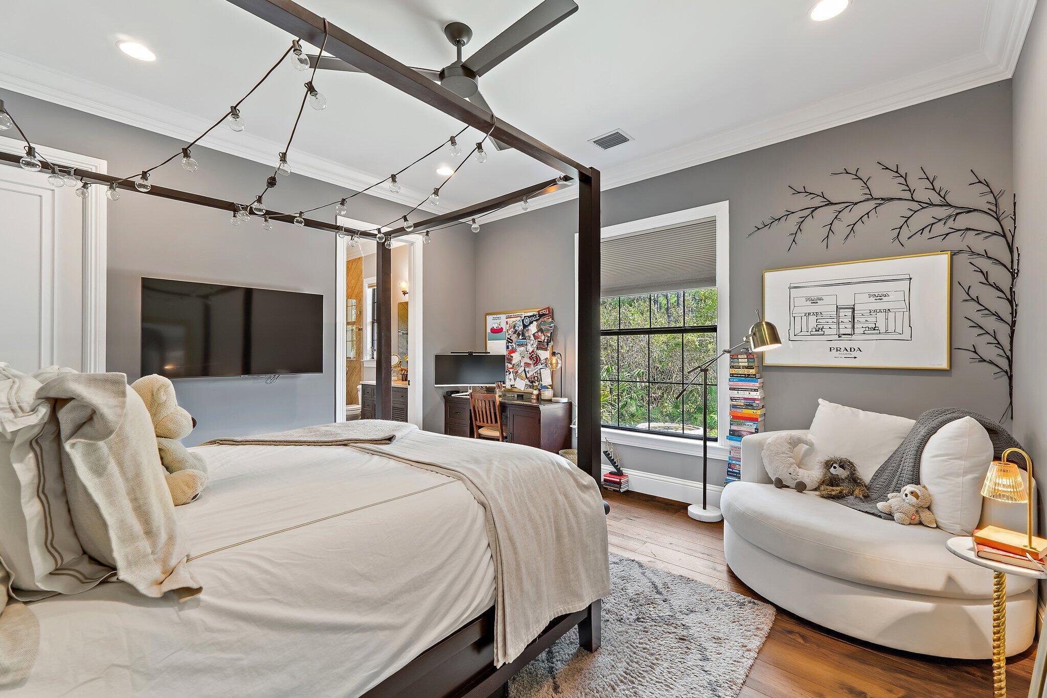 821015 Island Country - Residential