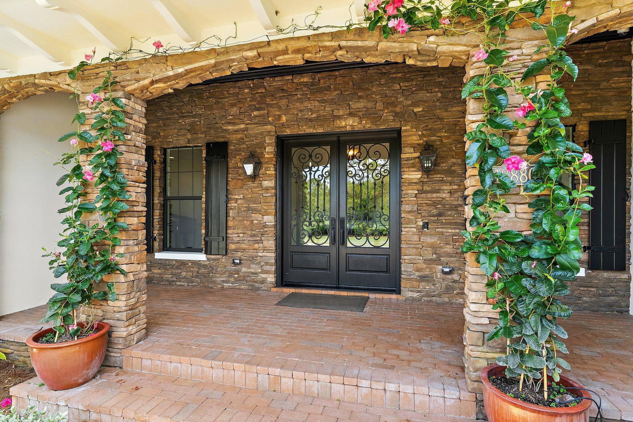 821015 Island Country - Residential