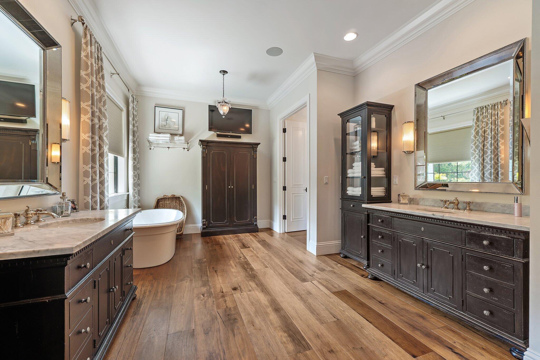 821015 Island Country - Residential