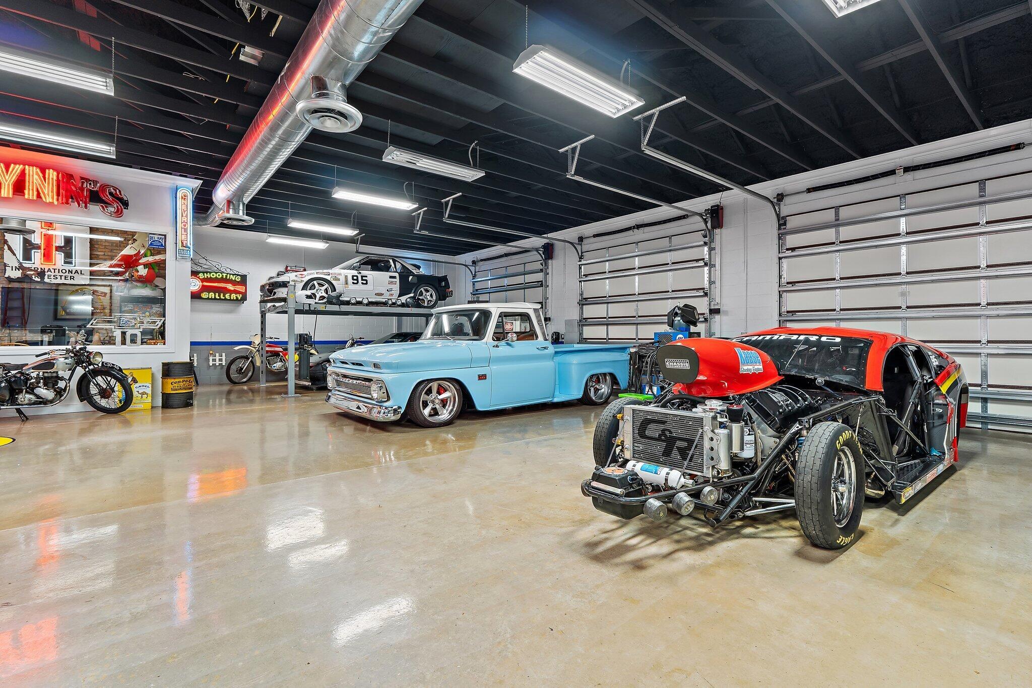 821015 Island Country - Residential