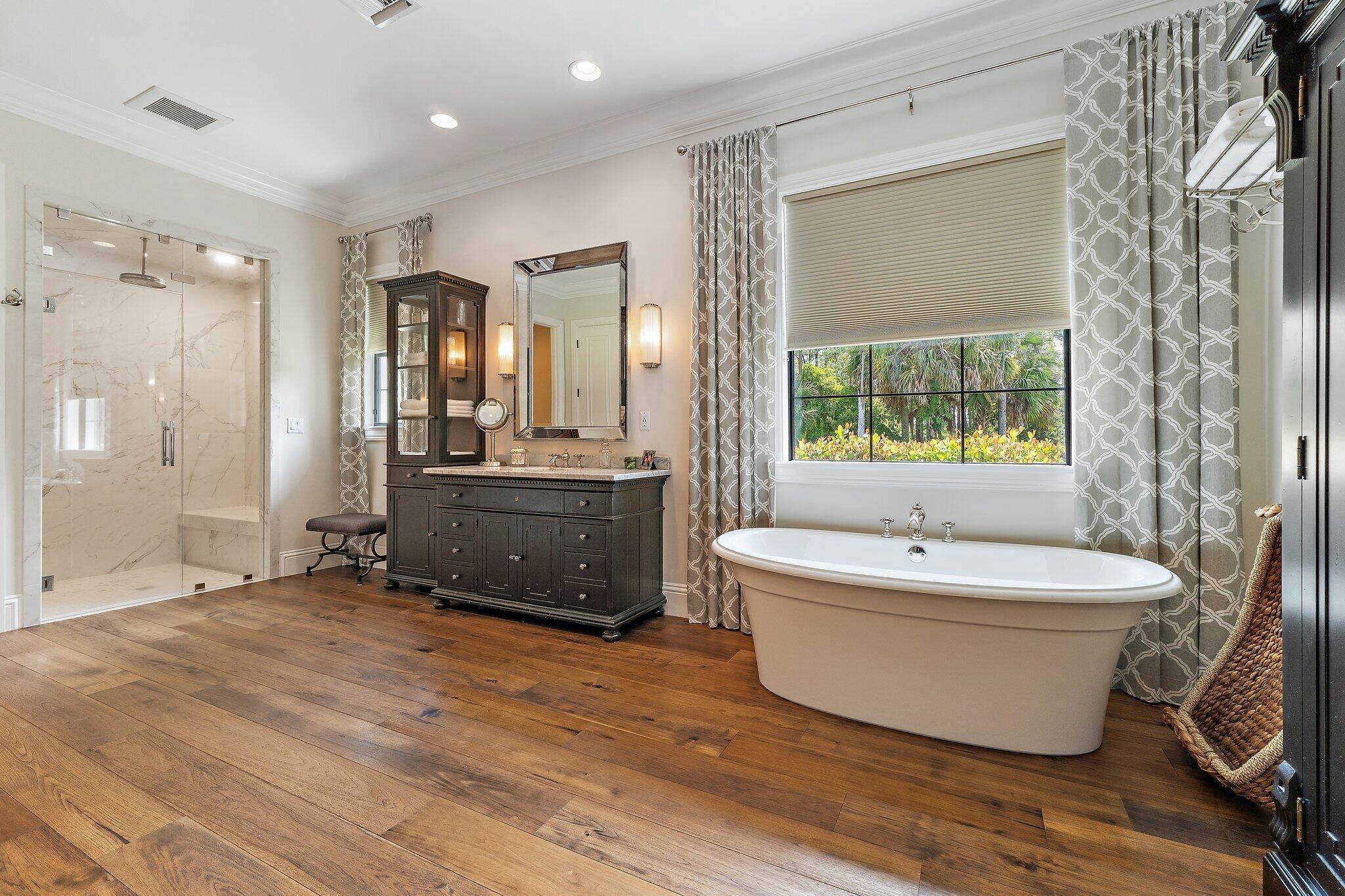 821015 Island Country - Residential