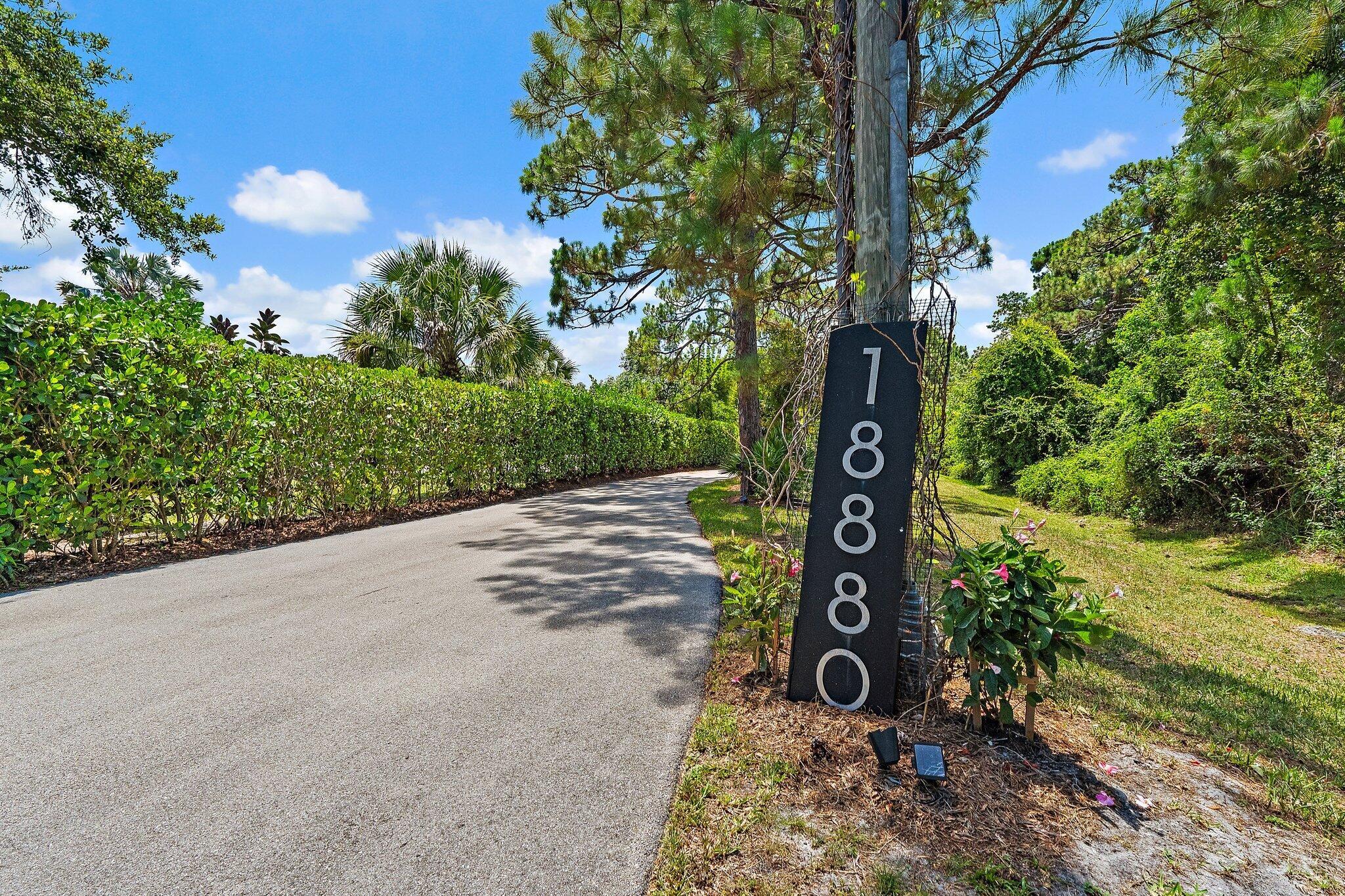 821015 Island Country - Residential