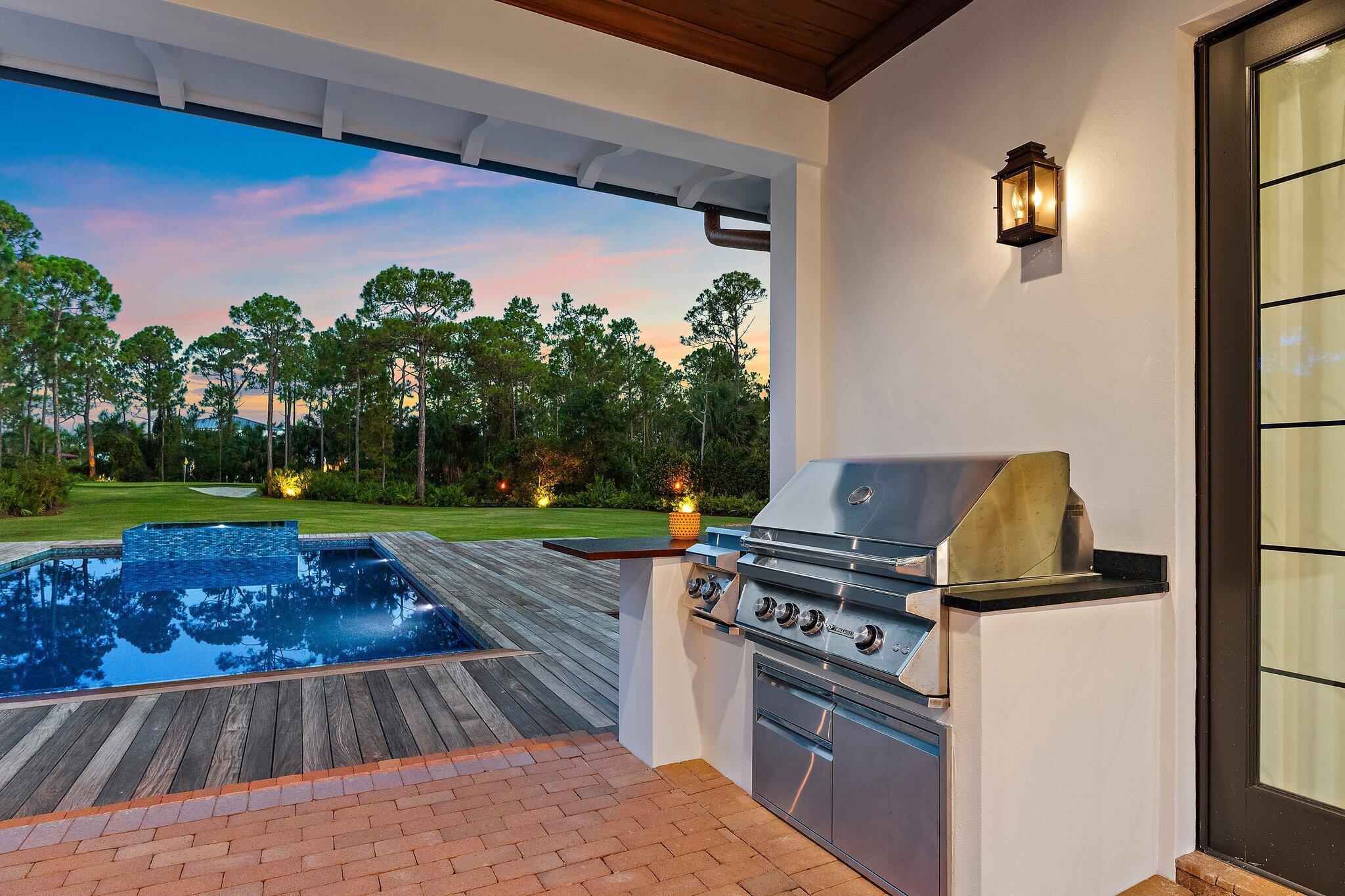 821015 Island Country - Residential