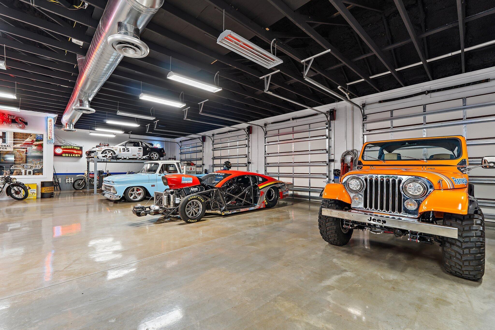 821015 Island Country - Residential